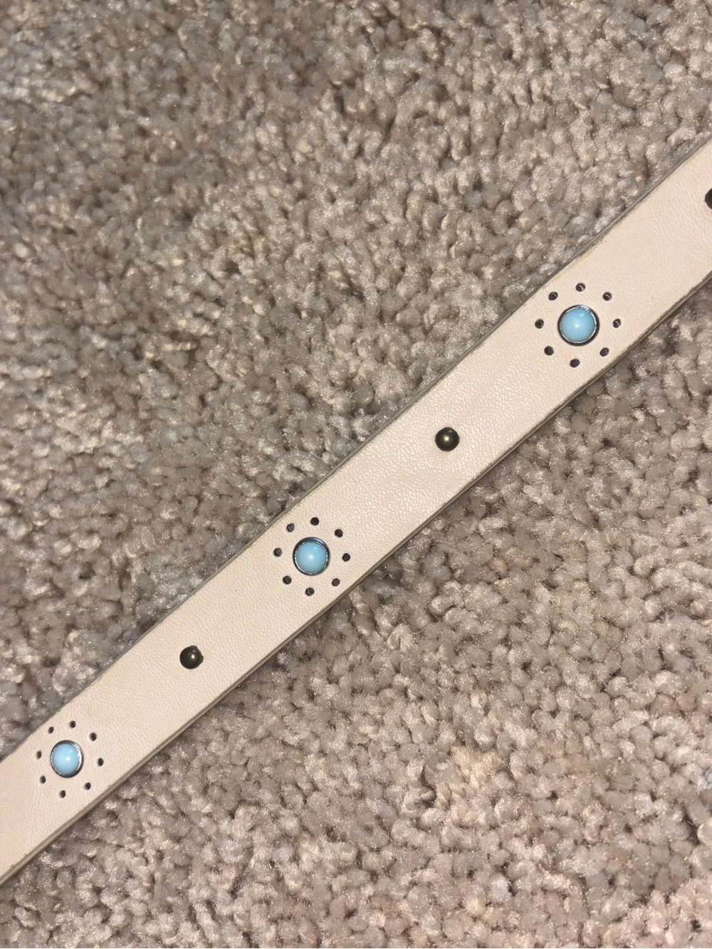 Vintage White Faux Leather Western Skinny Belt Faux Turquoise Studded 34 36